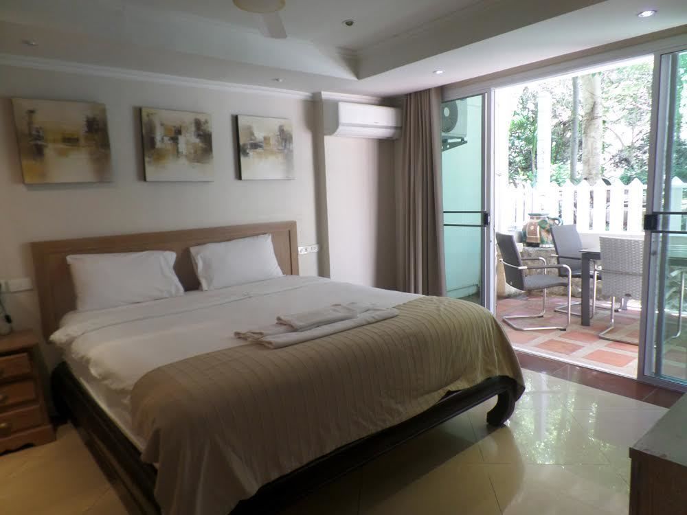 Westbury Residence Pattaya Luaran gambar